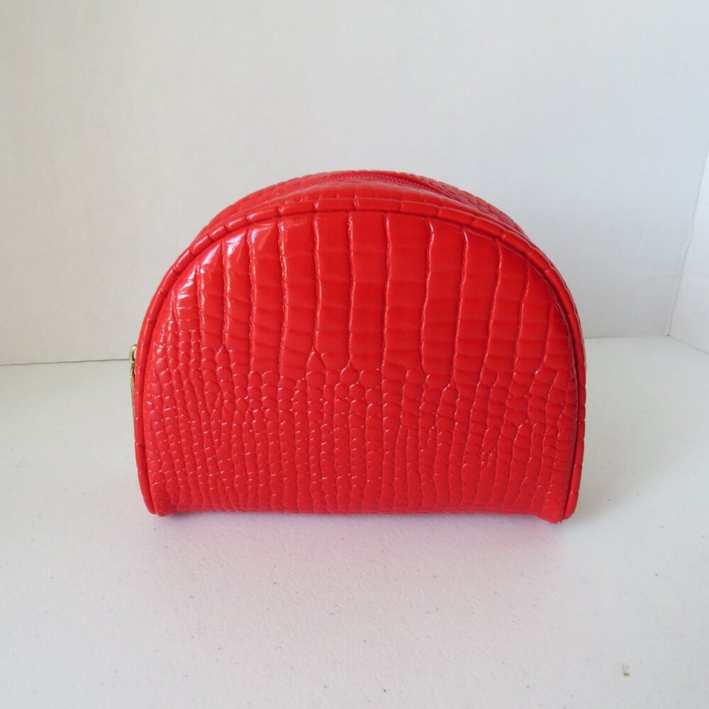 Signature Club A Clamshell Shape Red Cosmetic Makeup Bag Case Organizer